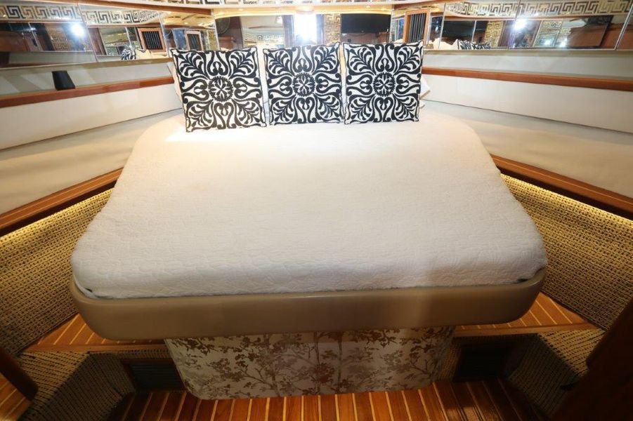 1997 Tiara Yachts Open