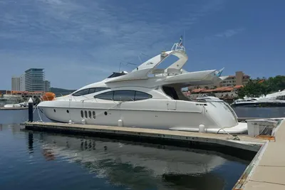 Azimut 68 Plus