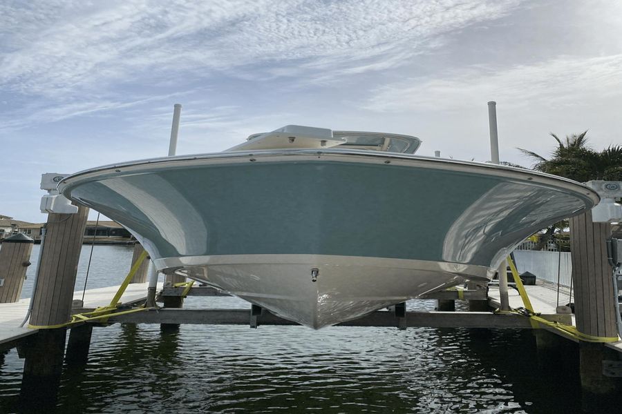 2022 Boston Whaler 250 Dauntless