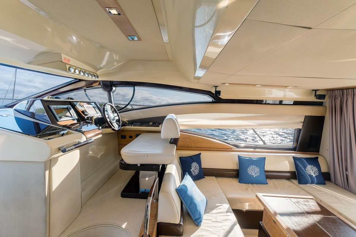 2012 Azimut 48 