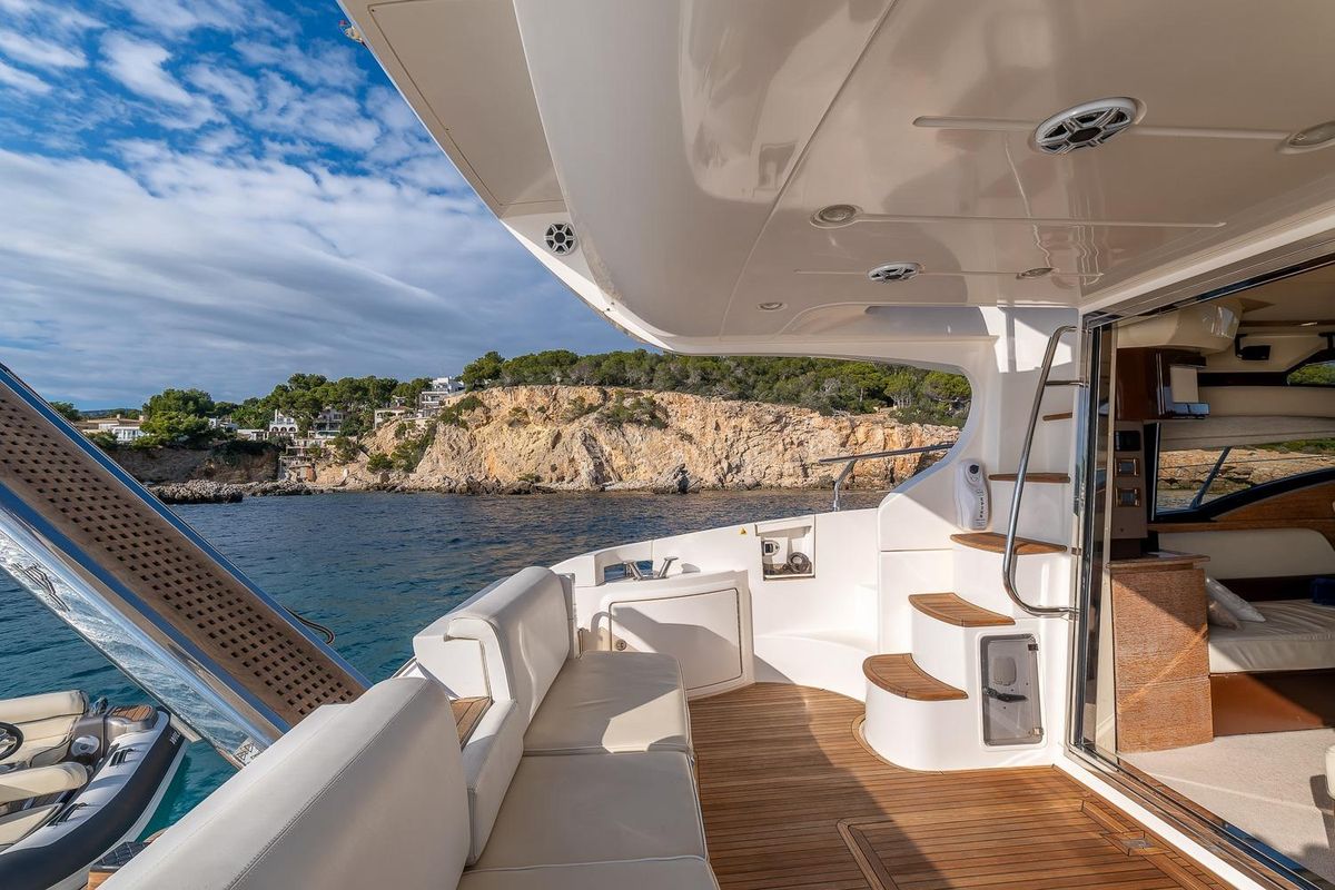 2012 Azimut 48 