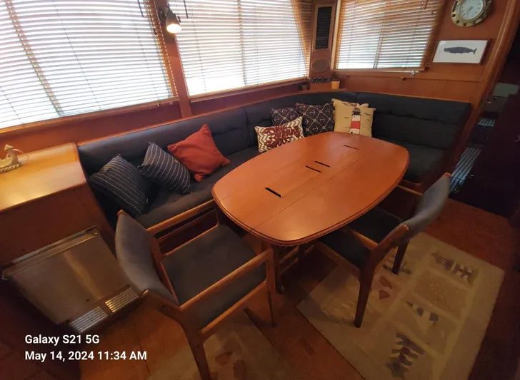 'linda Ii' Yacht Photos Pics Salon