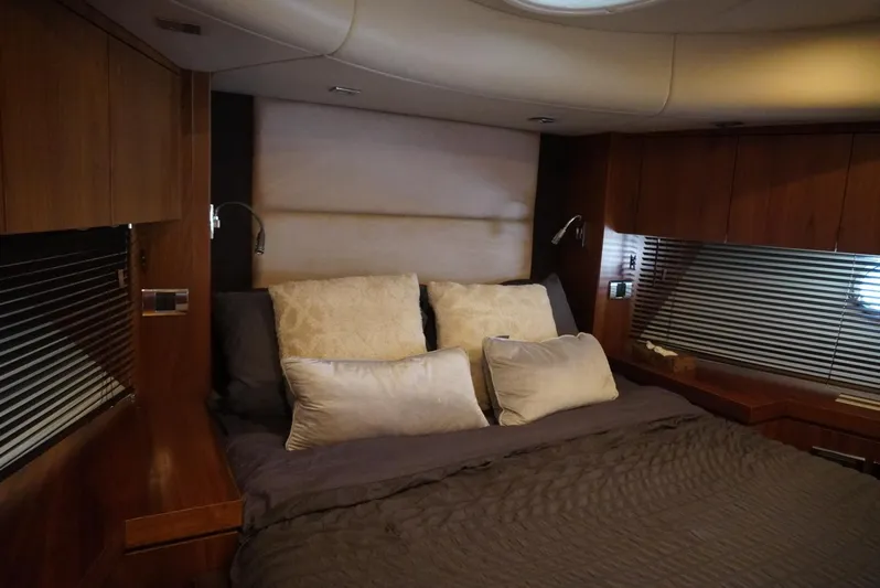 Patos Yacht Photos Pics 