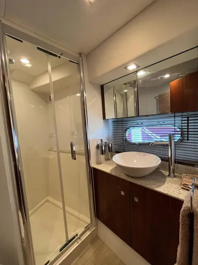 Patos Yacht Photos Pics 