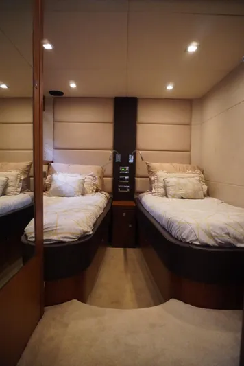 Patos Yacht Photos Pics 