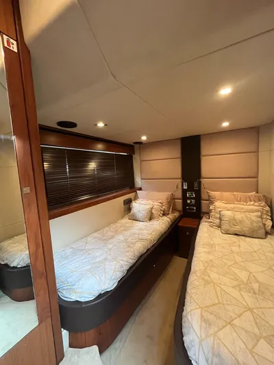 Patos Yacht Photos Pics 