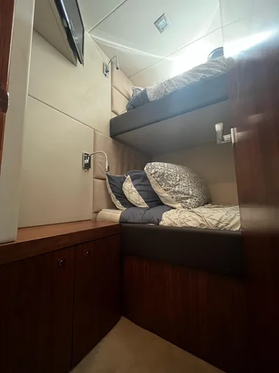 Patos Yacht Photos Pics 