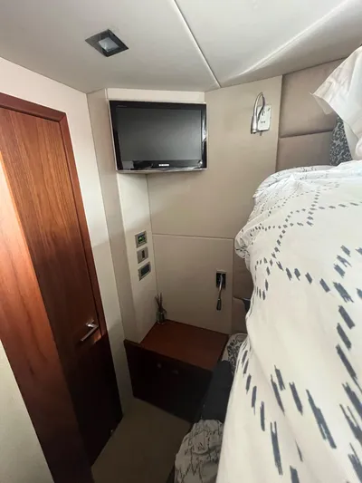 Patos Yacht Photos Pics 