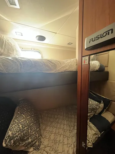 Patos Yacht Photos Pics 