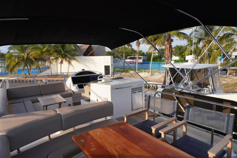 Patos Yacht Photos Pics 