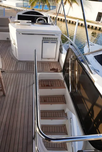 Patos Yacht Photos Pics 