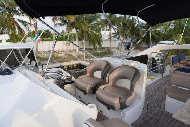 Patos Yacht Photos Pics 