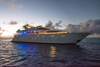 Azimut 5 Stateroom VIP Edition