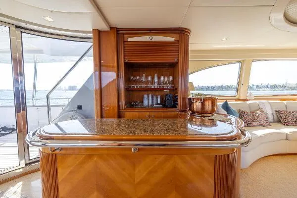  Yacht Photos Pics Wet Bar Main Salon