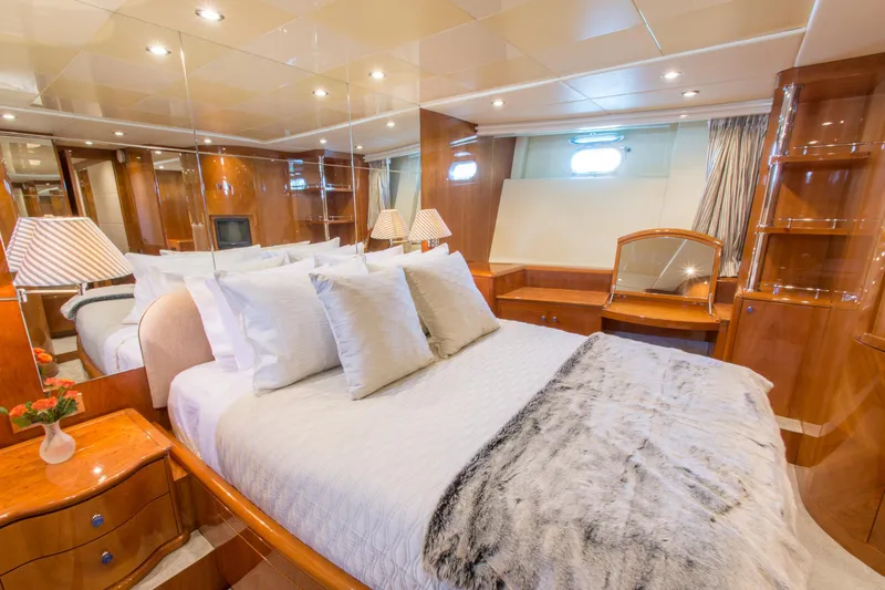  Yacht Photos Pics VIP Lower Level Forward