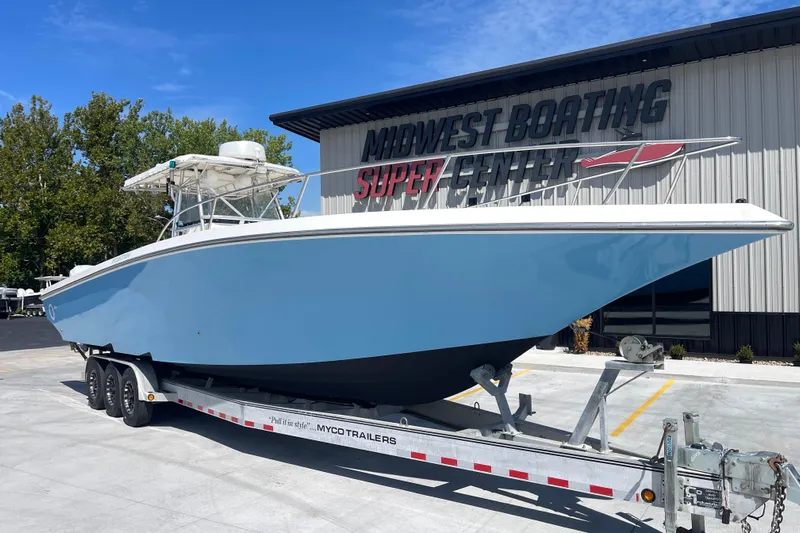  Yacht Photos Pics 2002 Fountain 38 CC Tournament Edition boat on trailer at Midwest Boating Super Center.