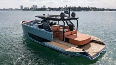 Yacht