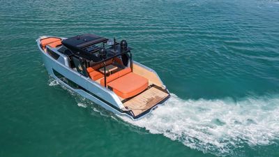 Yacht