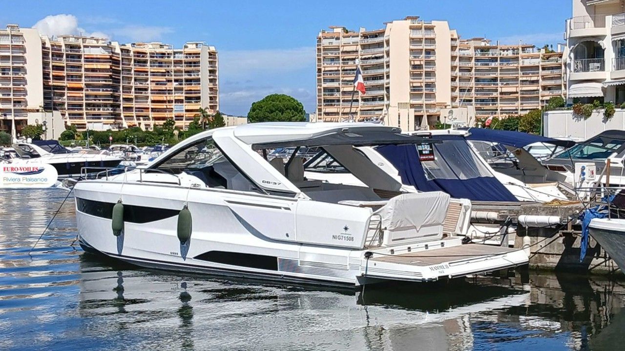 2024 Jeanneau DB 37