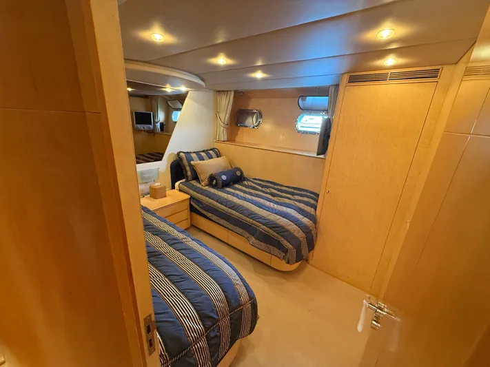 Arrivederci IV Yacht Photos Pics 