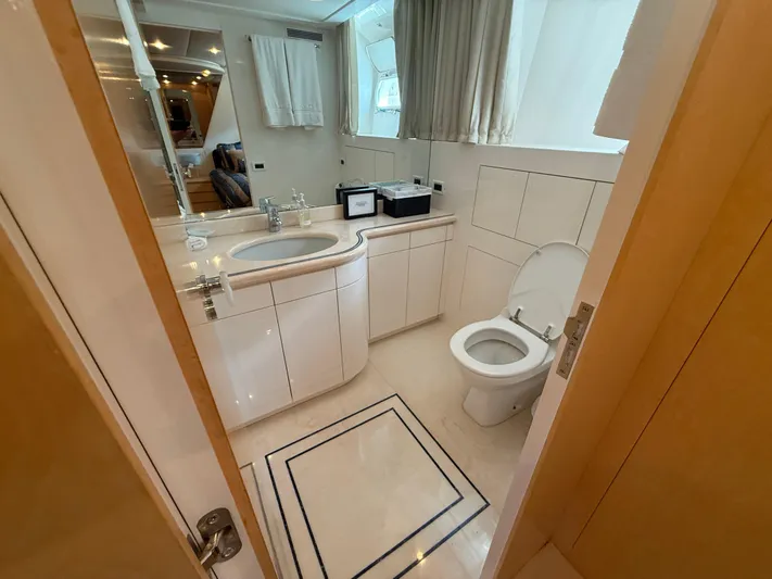 Arrivederci IV Yacht Photos Pics 