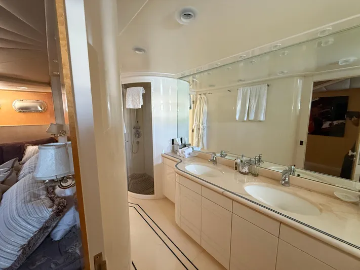 Arrivederci IV Yacht Photos Pics 