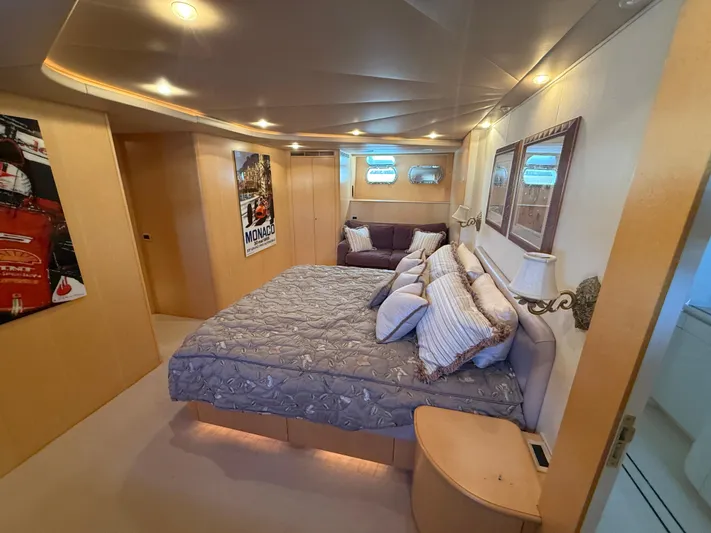 Arrivederci IV Yacht Photos Pics 