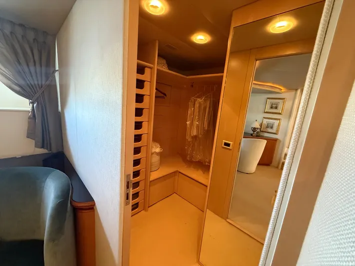 Arrivederci IV Yacht Photos Pics 