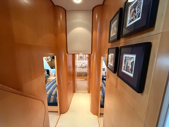 Arrivederci IV Yacht Photos Pics 