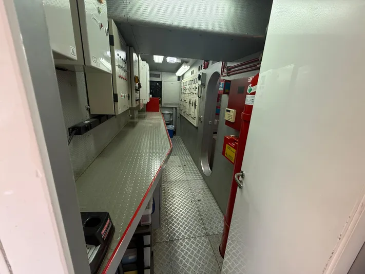 Arrivederci IV Yacht Photos Pics 