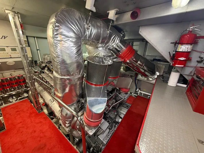 Arrivederci IV Yacht Photos Pics 