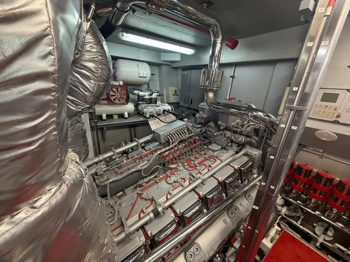 Arrivederci IV Yacht Photos Pics 