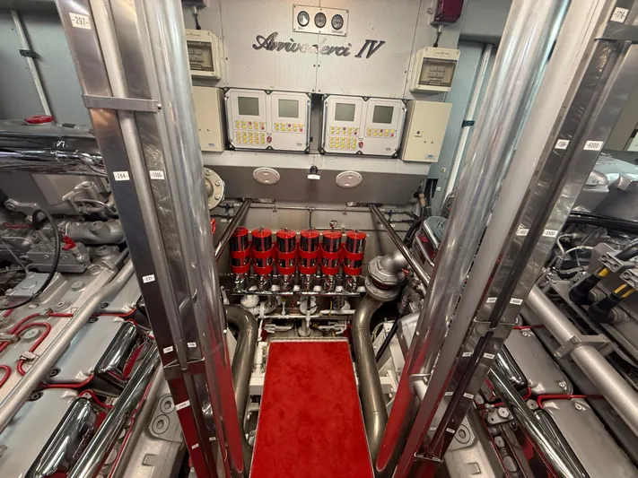 Arrivederci IV Yacht Photos Pics 