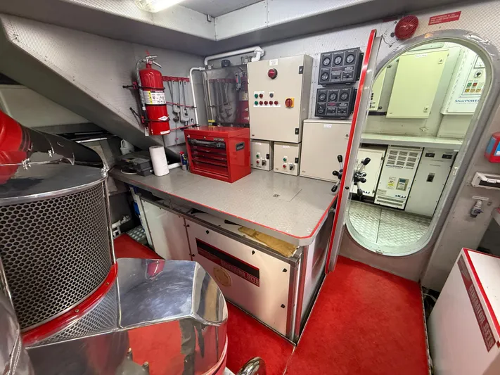 Arrivederci IV Yacht Photos Pics 