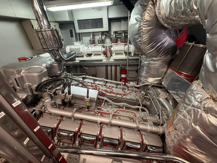 Arrivederci IV Yacht Photos Pics 