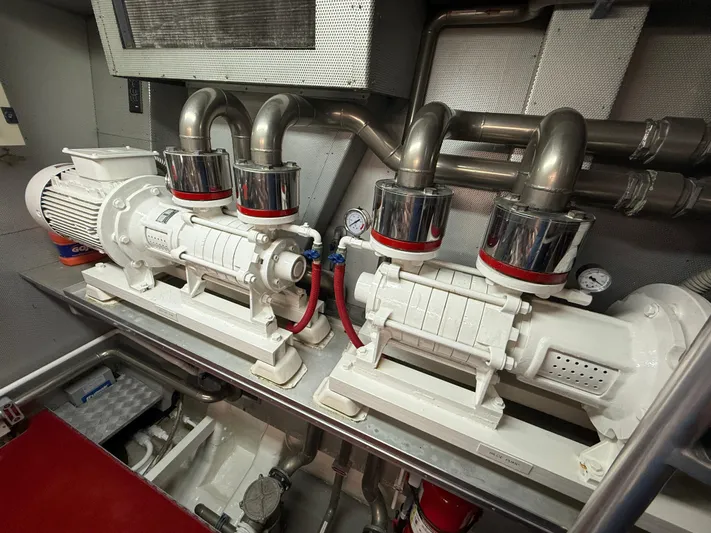 Arrivederci IV Yacht Photos Pics 