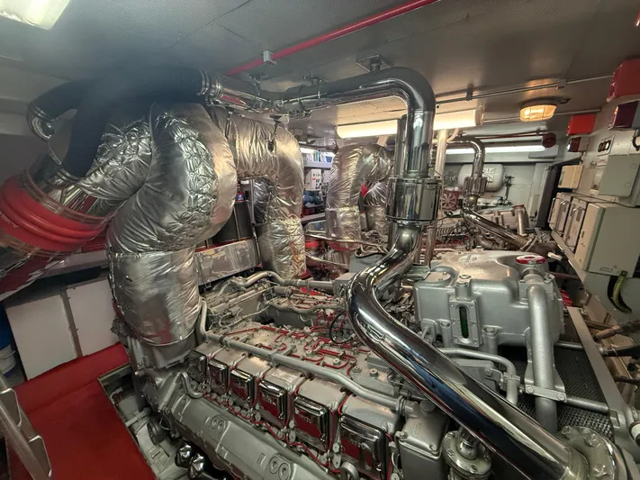 Arrivederci IV Yacht Photos Pics 