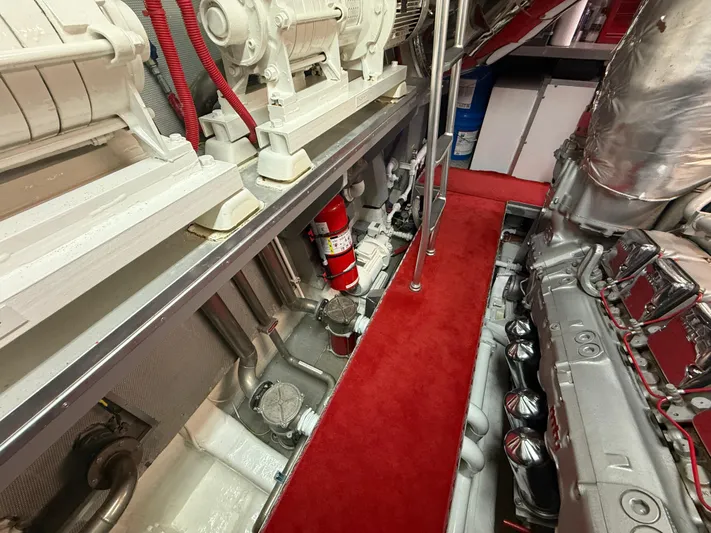 Arrivederci IV Yacht Photos Pics 