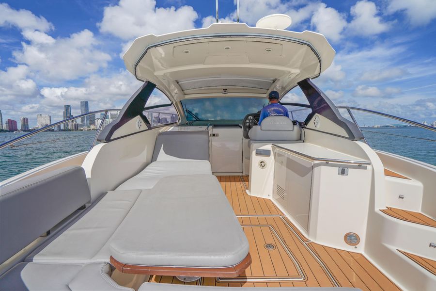 2014 Azimut Atlantis 38