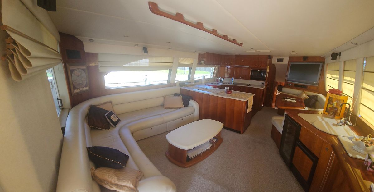 2004 Riviera 64 