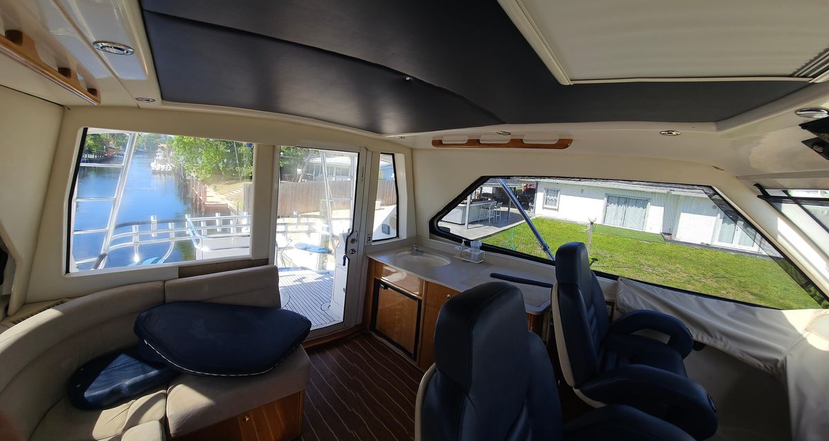 2004 Riviera 64 