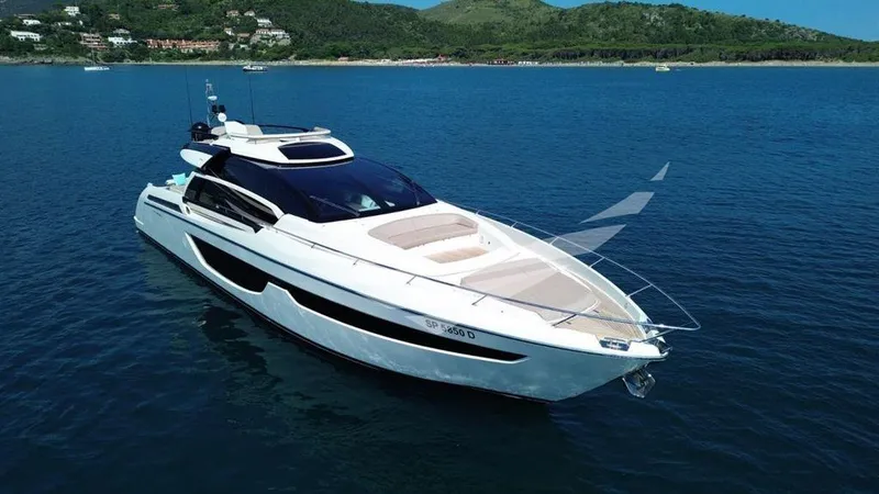  Yacht Photos Pics 8851323_20230607073605591_1_XLARGE.jpg