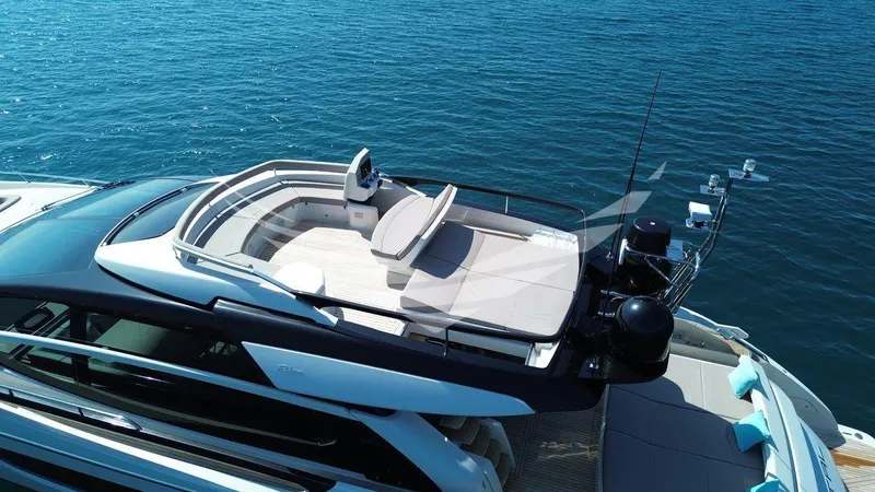  Yacht Photos Pics 8851323_20230607073614094_1_XLARGE.jpg