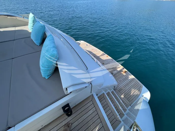  Yacht Photos Pics 8851323_20230607023003411_1_XLARGE.jpg