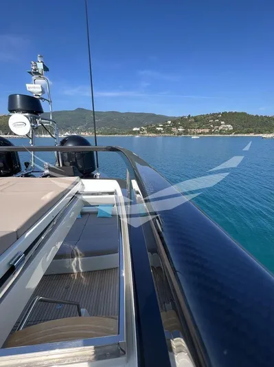  Yacht Photos Pics 8851323_20230607023036488_1_XLARGE.jpg