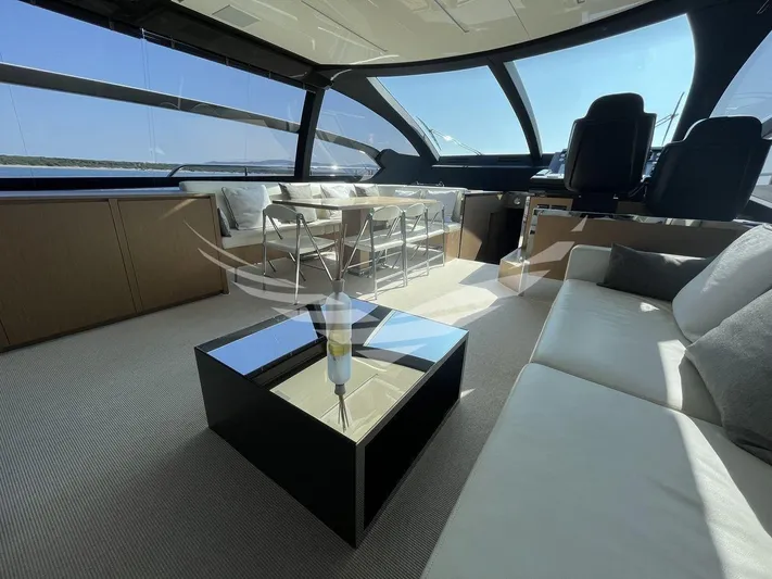  Yacht Photos Pics 8851323_20230607023029508_1_XLARGE.jpg