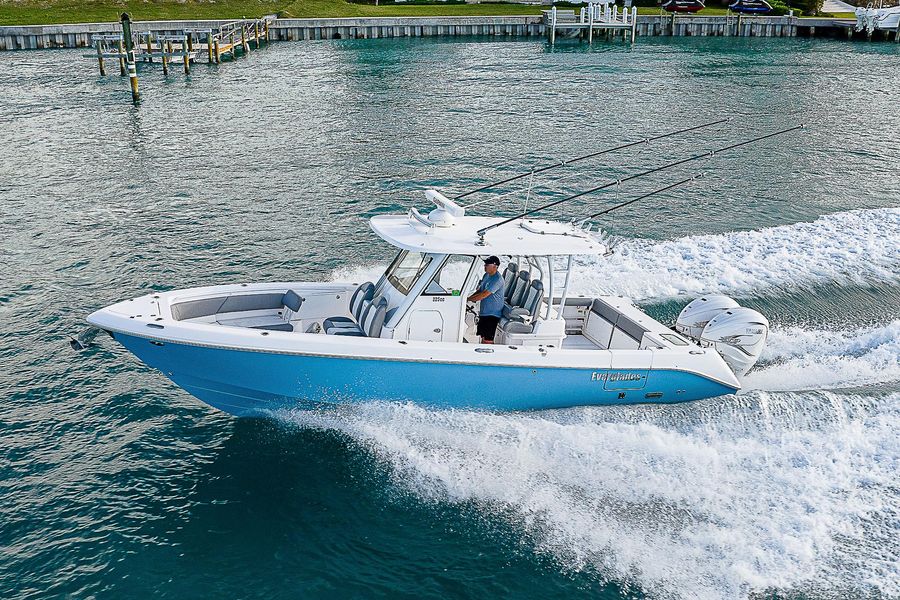 2021 Everglades 335