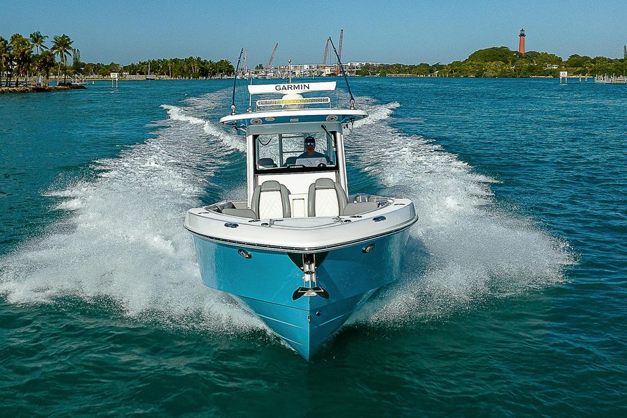 2021 Everglades 335