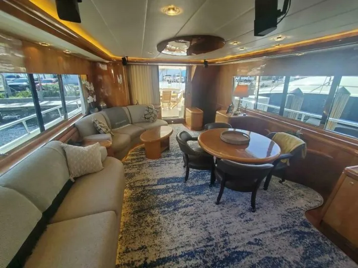 Belisarius Yacht Photos Pics Horizon 92 BELISARIUS - Salon