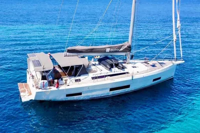 2023 Dufour 470